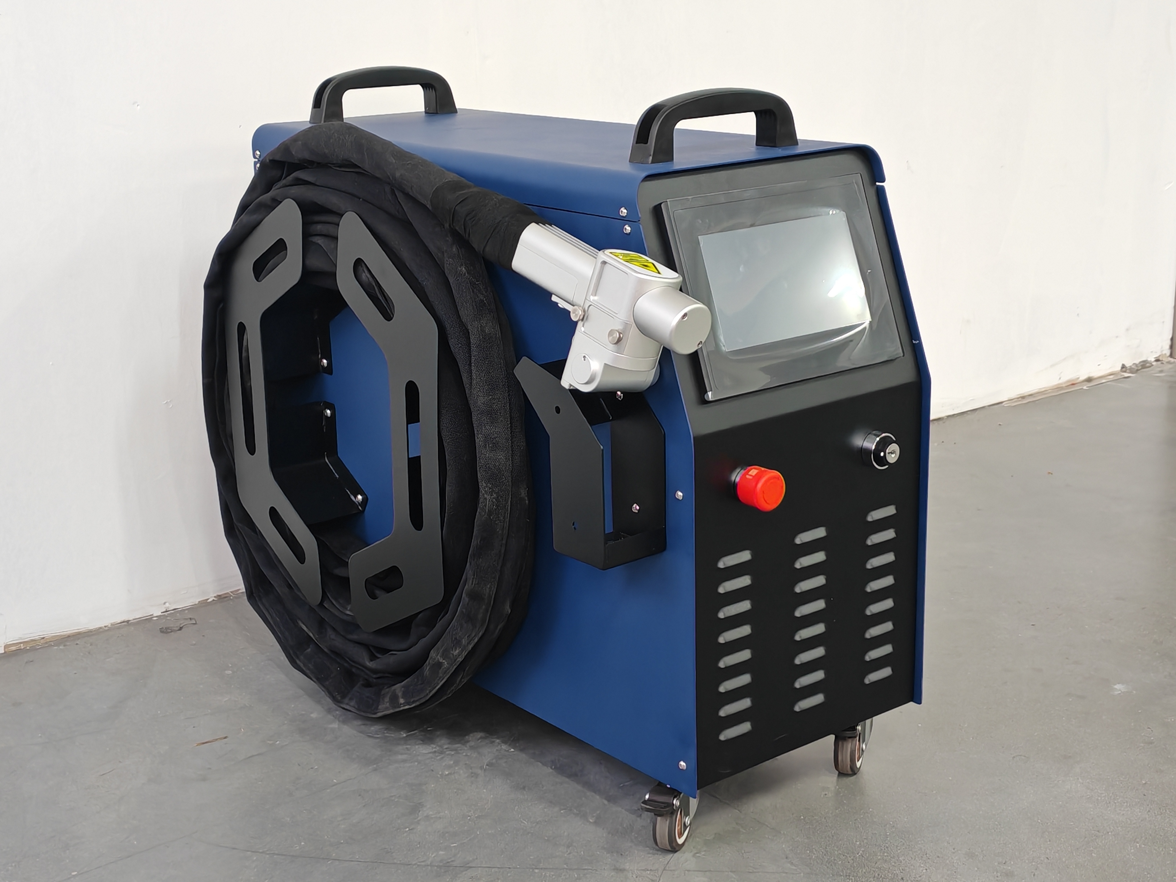 LUCOHE LC-1500C — Portable Laser Cleaning Machine 1500W
